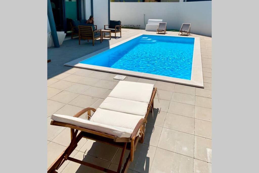 New And Modern 3 Bedroom Villa With Private Heated Pool Near Nazare Sao Martinho do Porto Εξωτερικό φωτογραφία